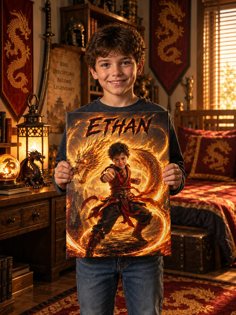 Maître du dragon — un enfant tient son portrait sur toile